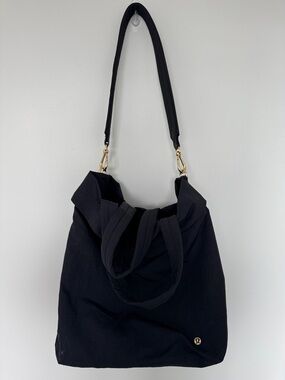 Lululemon On My Level Black Women’s Bag with Gold Hardware